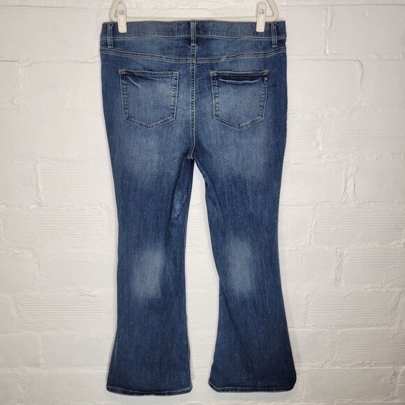 M Jeans By Maurices Women's Size 18W Super High Rise Distressed - Picture 2 of 5